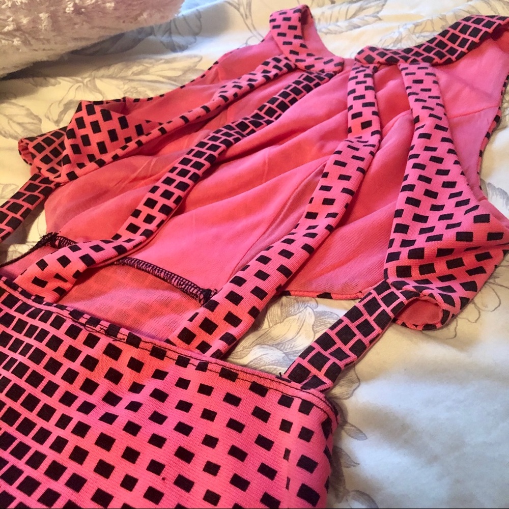 🌸2/20- ASOS Geometric Pink Bodycon Dress